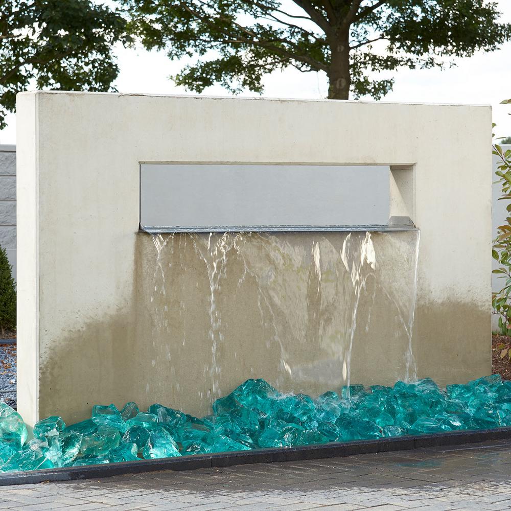 [Translate to Polski:] Brunnen aus Beton