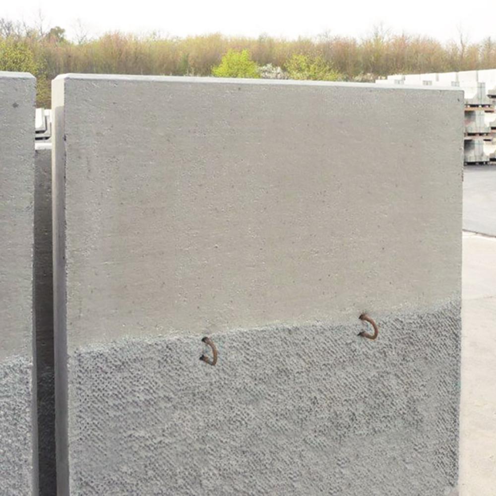 Tył betonowego wspornika kątowego