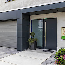 Eingangsbereich und Bodenplatten aus Beton